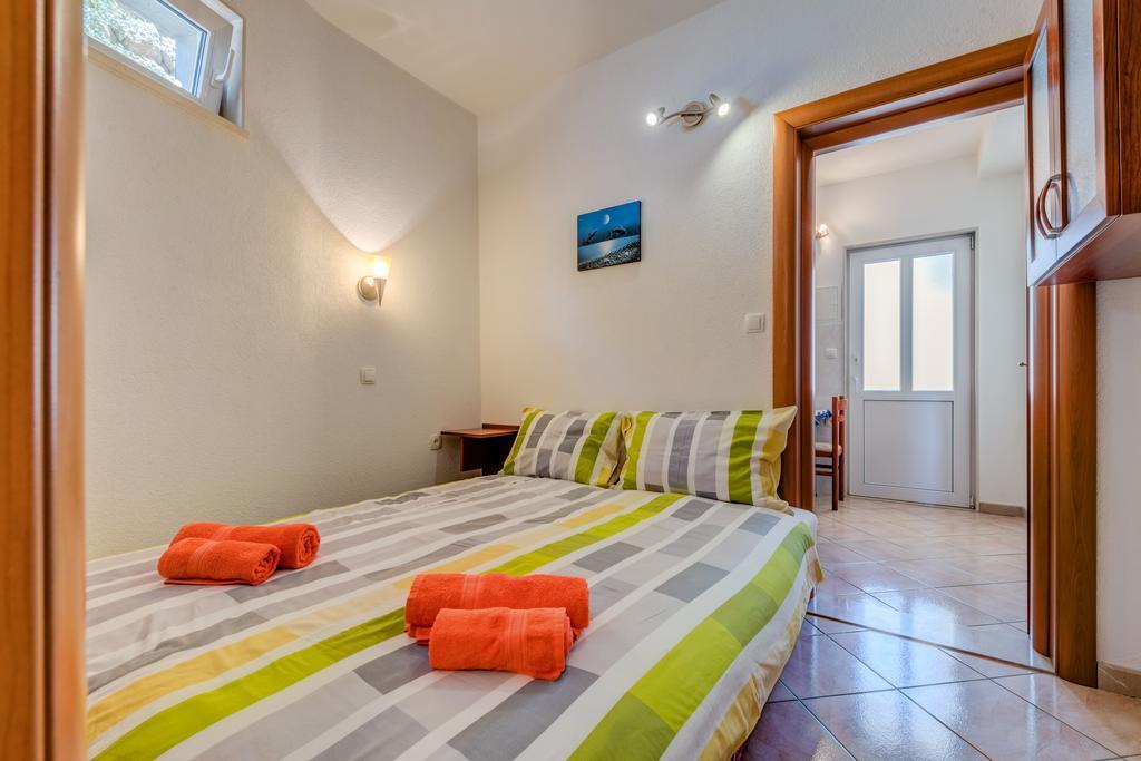 Natalie Apartment Omis Exterior photo