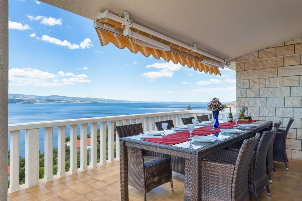 Natalie Apartment Omis Exterior photo